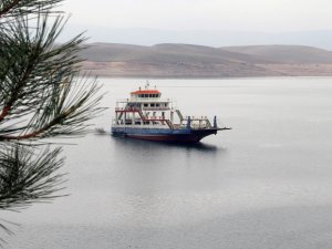 Normalleşme süreciyle birlikte feribot seferleri başladı