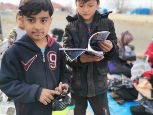 Gönüllü Temsilci ve Takipçilerinden Afgan kampına anlamlı yardım