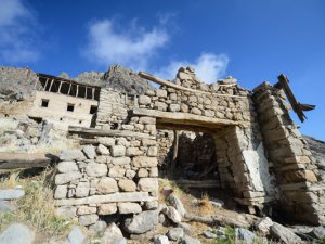 Ulukale köyü eski kalıntılarıyla ziyaretçilerini tarihi yolculuğa çıkarıyor