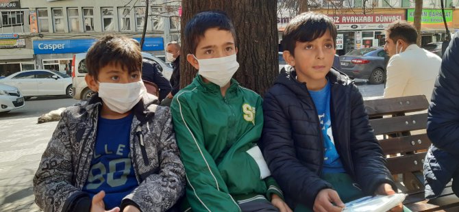 3 çocuk buldukları cüzdanı sahibine ulaştırdı
