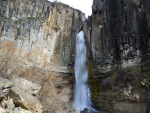 "EKİREK ŞELALESİ" DOĞA VE FOTOĞRAF TUTKUNLARINI AĞIRLIYOR