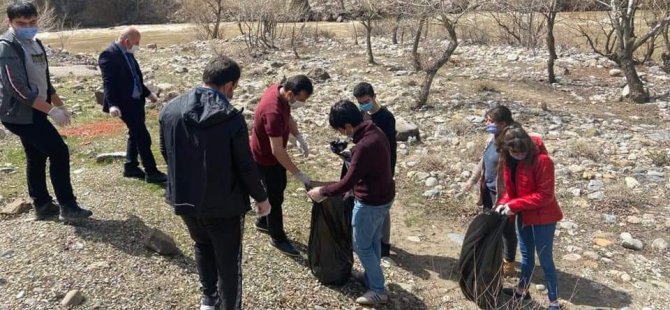 Pülümür Vadisi'nde gençler çevre temizliği yaptı