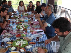 Ayten Çakmak Esnaf Kefalet seçimlerinde aday olduğunu açıkladı