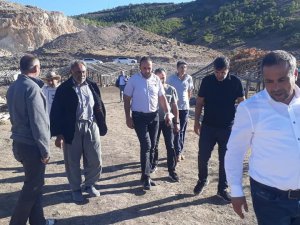 Milletvekili Şaroğlu, söndürülen yangın alanlarını inceledi