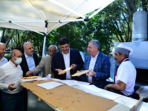 Gakkoşlardan Kahramankazan’da peynirli ekmek festivali