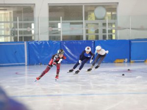 Erzurum’da short track heyecanı