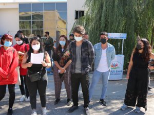 Munzur Üniversitesi öğrencileri rektörlüğe yürüdü