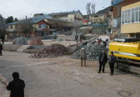 Nazımiye Belediyesinin park çalışmaları devam ediyor