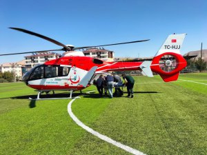 Ambulans helikopter, kalp krizi geçiren hasta için havalandı