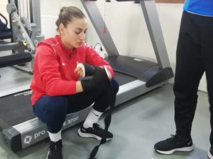 Olimpiyat ikincisi Buse Naz Çakıroğlu Dünya Şampiyonası öncesi Erzurum’da kampa girdi