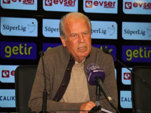 Mustafa Denizli: "Moralli bir ekibe karşı sahaya çıktık"