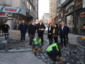 İpekyolu'nda yol çalışmaları sürüyor