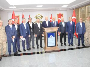 İçişleri Bakanı Soylu: “Hizmet üretemeyen belediyeler suçu hükumete atıyor”