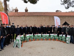 200 çiftçiye yulaf, yem bezelyesi ve yonca tohumu dağıtıldı