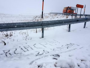 Erzincan’ın yüksek kesimlerinde kar ve sis etkili oluyor