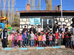 Bitlis Belediyesi köy çocuklarını tiyatroyla buluşturuyor