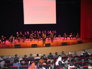 NEVÜ’lü öğrencilere Final Sınavı Öncesi 'Heybemdeki Türküler Konseri'