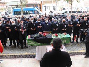 Eski Baro Başkanı Gökçe adliye önünde tören ile son yolculuğuna uğurlandı