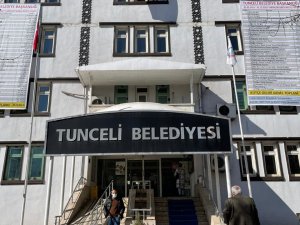 Mülkiyeti belediyeye ait iş yerleri 3 (üç) yıllığına kiraya verilecektir