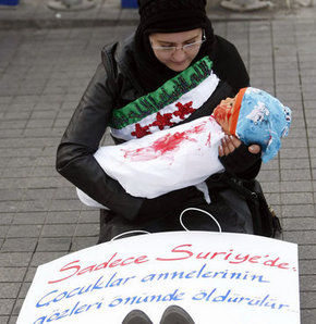 Suriye'deki olayları Taksim'de canlandırdılar