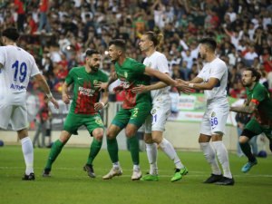 Amedspor-Tarsus İdman Yurdu maçında taraftar rekoru