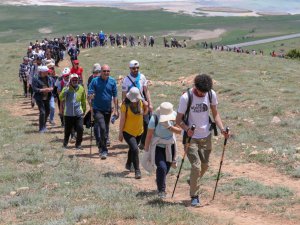 İpekyolu Belediyesinden doğa yürüyüşü