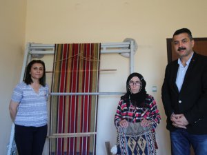 Halk Eğitim Merkezinde binlerce kişiye kurs veriliyor