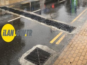 Kanalizasyon ve yağmursuyu şebekesi, evsel bağlantı ile yağmursuyu ızgaraları yaptırılacaktır