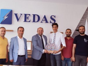 VEDAŞ mühendislerinin Ar-Ge projesi ödül aldı