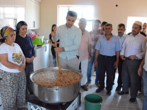 Yedisu Kaymakamı Kaya, aşure günü etkinliğine katıldı