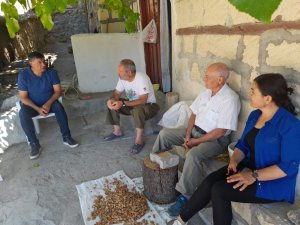 CHP'li Şaroğlu, Çemişgezek'in köylerinde dert dinliyor