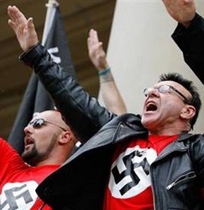 Neo Naziler'e karşı mücadele merkezi