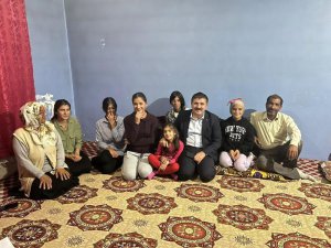 Vali ve Belediye Başkan Vekili Sarıibrahim'den 8 çocuklu aileye ziyaret
