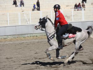 Erzurum’da Cirit 1. Lig müsabakaları devam ediyor