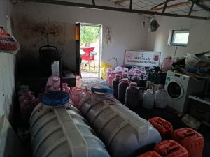 Elazığ’da 2 ton 600 litre kaçak şarap ele geçirildi