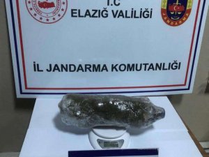 Elazığ’da pet şişe içerisine zulalanmış esrar ele geçirildi