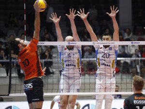 Cev Voleybol Cup: Arkas Spor: 3 - Caruur Volley: 1