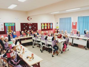 Çıldır'da ilkokul öğrencilerinden yerli malı kutlaması