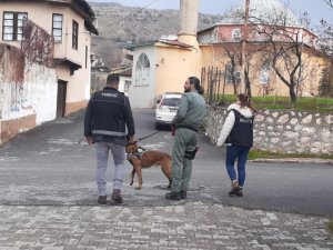 Malatya’da polisinden okul çevrelerinde denetim