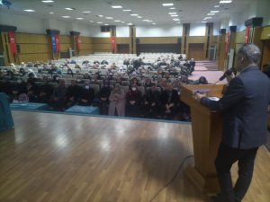 Elazığ’da umreye gidecek vatandaşlara yönelik seminer