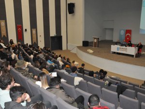 "Toplum Ruh Sağlığı ve İntiharı Önleme" konferansı düzenlendi