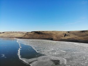 Kars’ta Sibirya soğukları baraj dondurdu