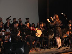 Kars’ta Türk Müziği Korosu dinletisi yoğun ilgi gördü