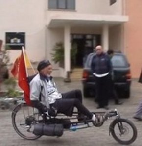 13 yıldır bisikletiyle yollarda VİDEO