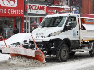 Büyükşehir’in kar timleri iş başında