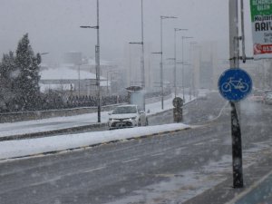 Sakarya’da kar yağışı etkili oluyor