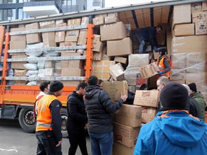 Deprem bölgelerine Yenimahallelilerin yaptığı yardımlar çığ gibi büyüyor