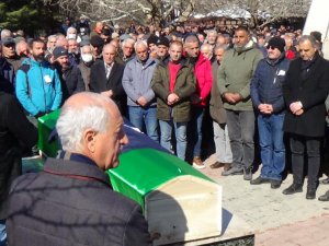 Depremde hayatını kaybeden akademisyen son yolculuğuna uğurlandı