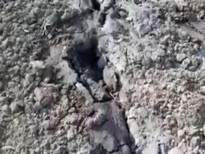 Elazığ'ı tedirgin eden görüntü: Zemin sıvılaşması Palu’da da görüldü
