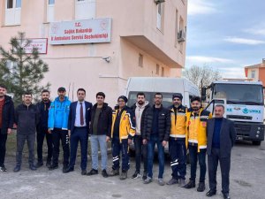 Bingöl’den deprem bölgelerine sağlıkçılar gönderildi